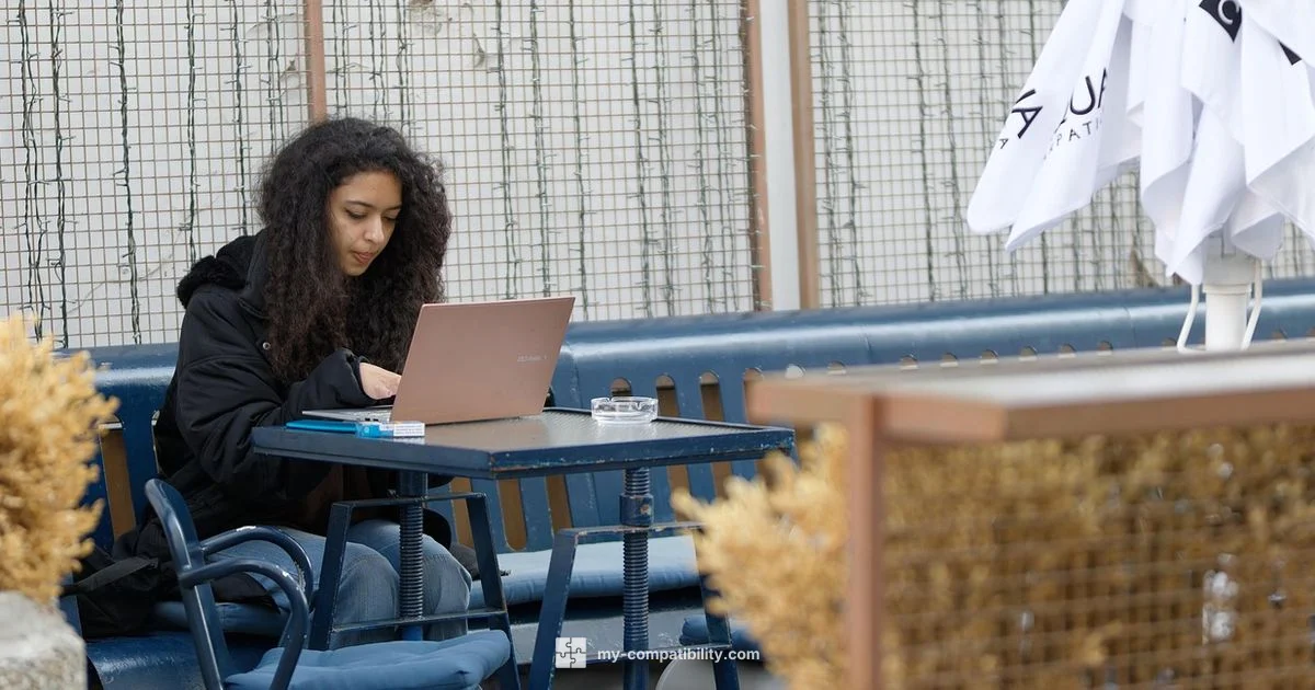 Venus in Aquarius Woman - My Compatibility