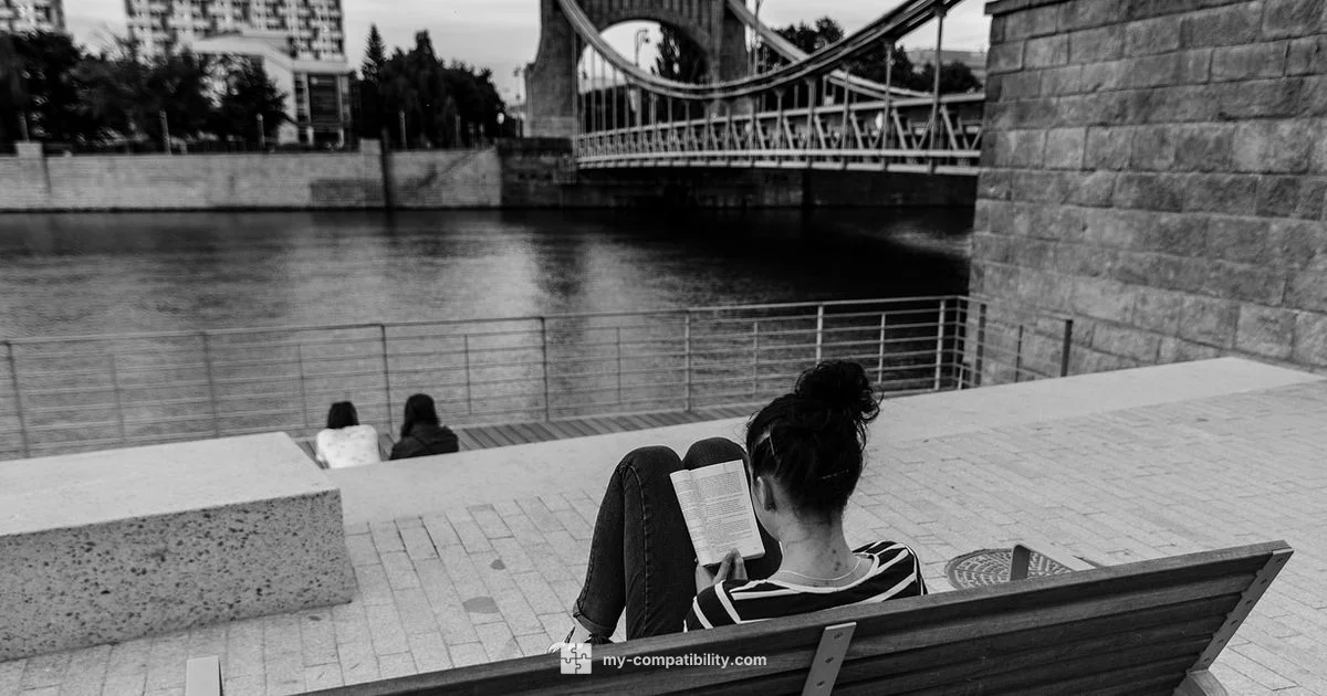 Aquarius Moon Woman - My Compatibility